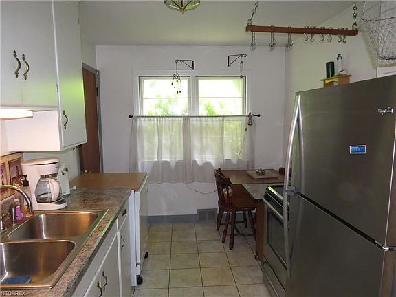 3rd image of 6289 Magnolia Dr