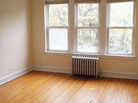2nd image of 2944-48 N Albany Ave #2948-2E