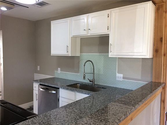 4th image of 4233 Glenhaven Blvd