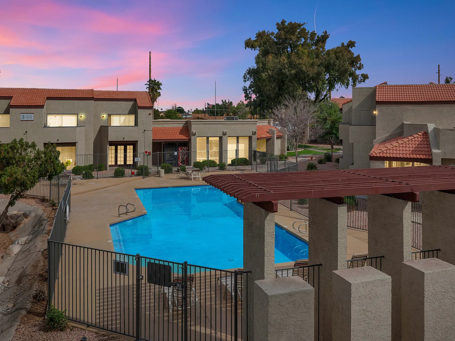 Glen Brae Apartments — Photo 2
