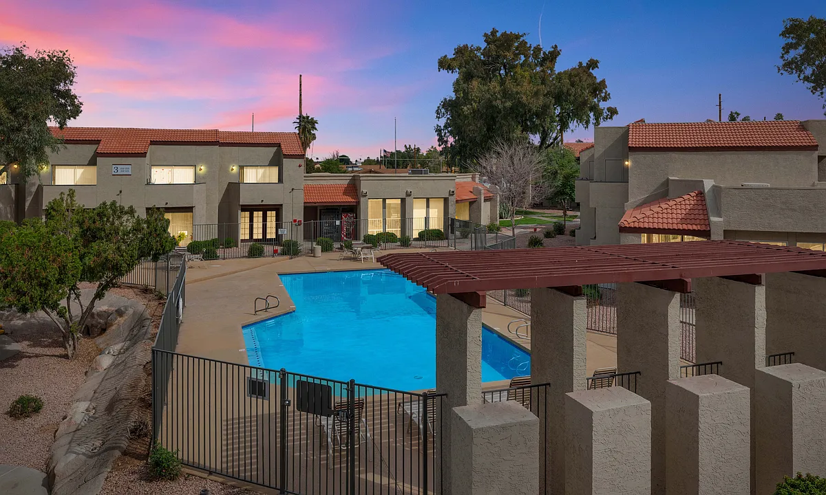 Building Photo - Glen Brae Apartments
