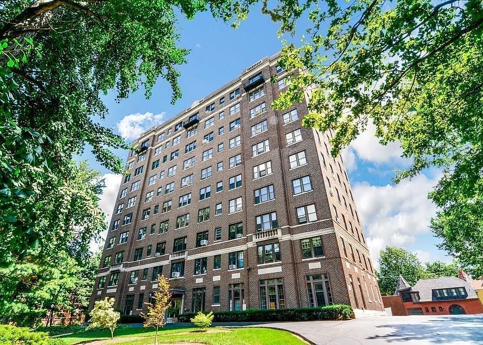1st image of 3438 Russell Blvd APT 504