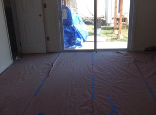 5 Perry Pl, Lindenhurst, NY 11757