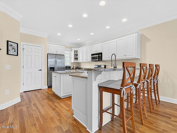 5th image of 495 River Bluff Drive Unit 3