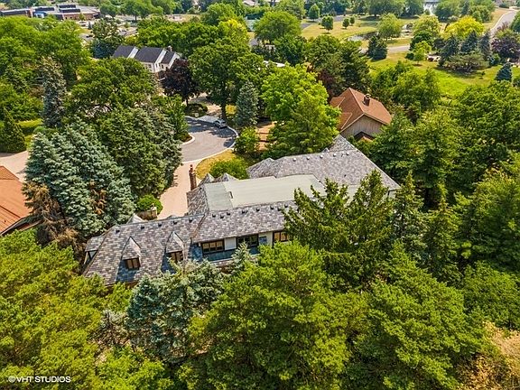 4th image of 3 Shelburne Dr