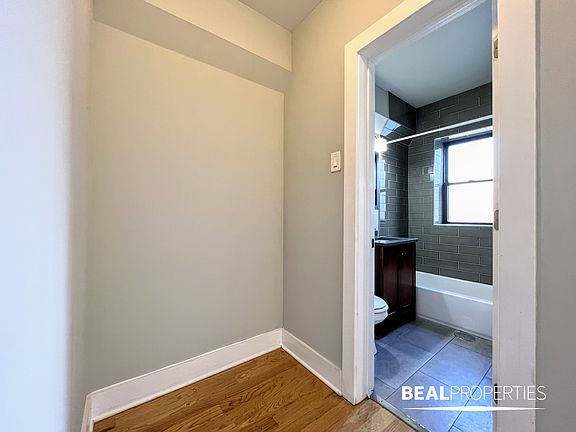 5th image of 1164 N Dearborn St #307