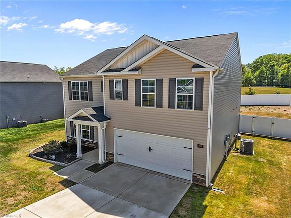 2nd image of 218 Birch Tree Way