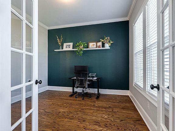 4th image of 3041 Rosewood Drive