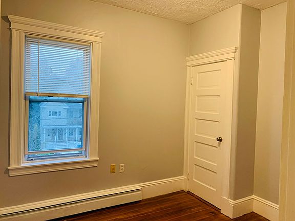 4th image of 52 Magnolia St Floor 3