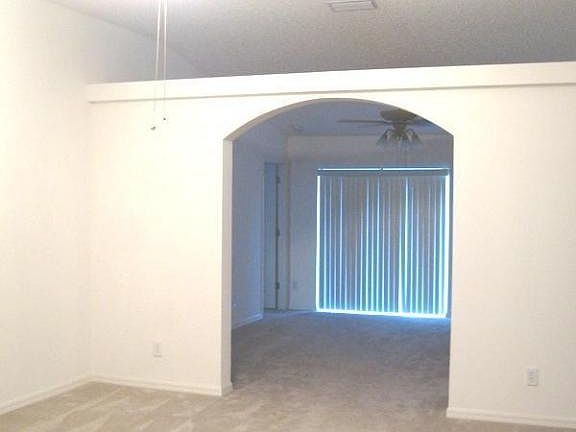 5th image of 4042 Wilkes Dr
