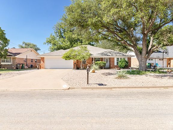 2nd image of 3108 Oak Forest Dr