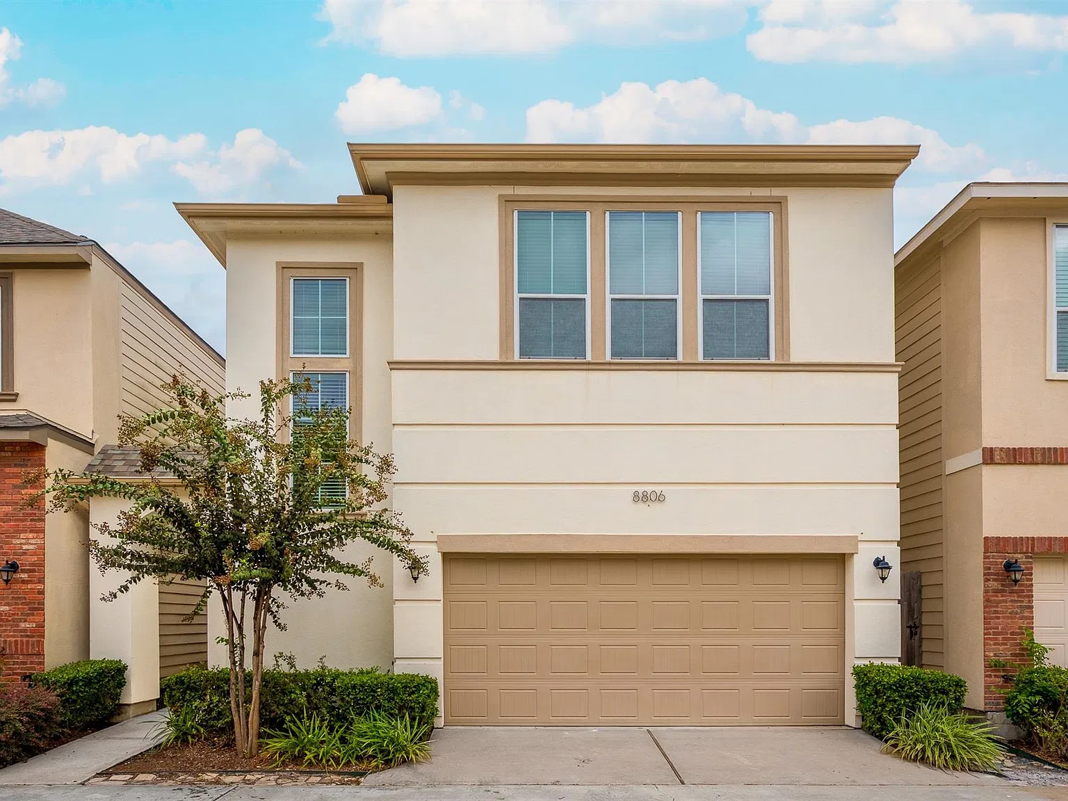 4 bed, 2.5 bath, 2217 sqft, $2,750 — Photo 1