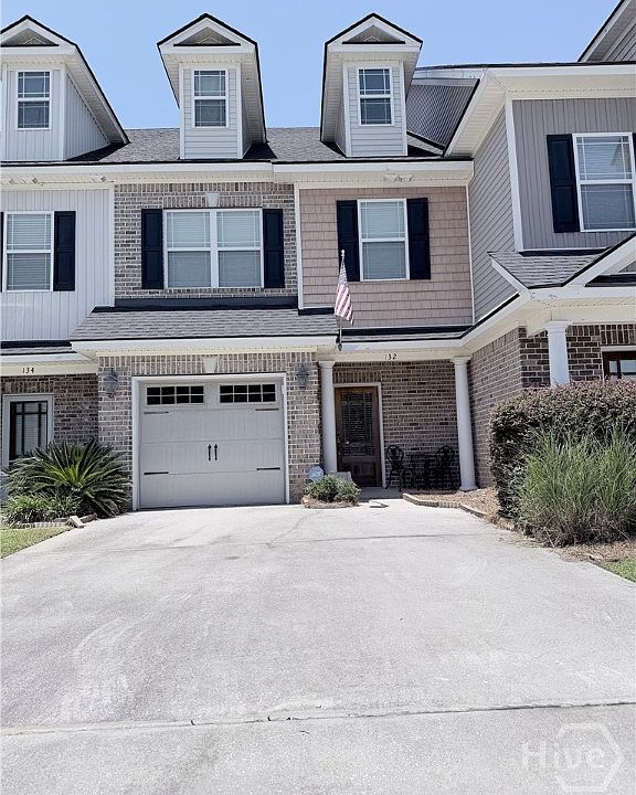 1st image of 132 Ventura Place