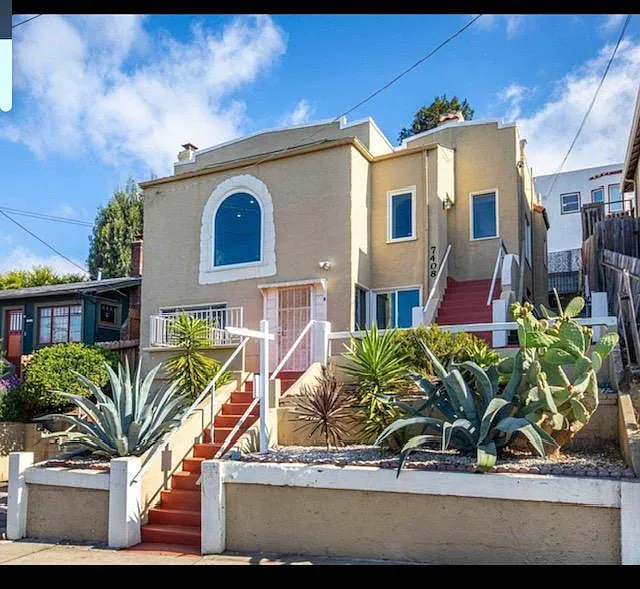7408 Outlook Ave — Photo 2