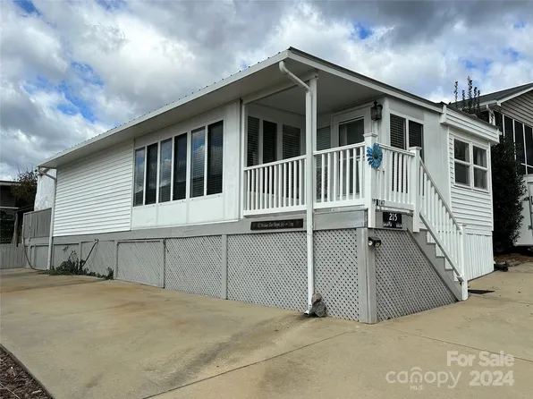 215 Grand View Dr Unit B147, New London, NC 28127