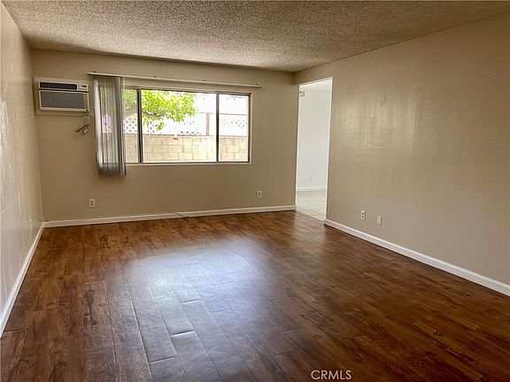 2nd image of 2064 Evergreen St