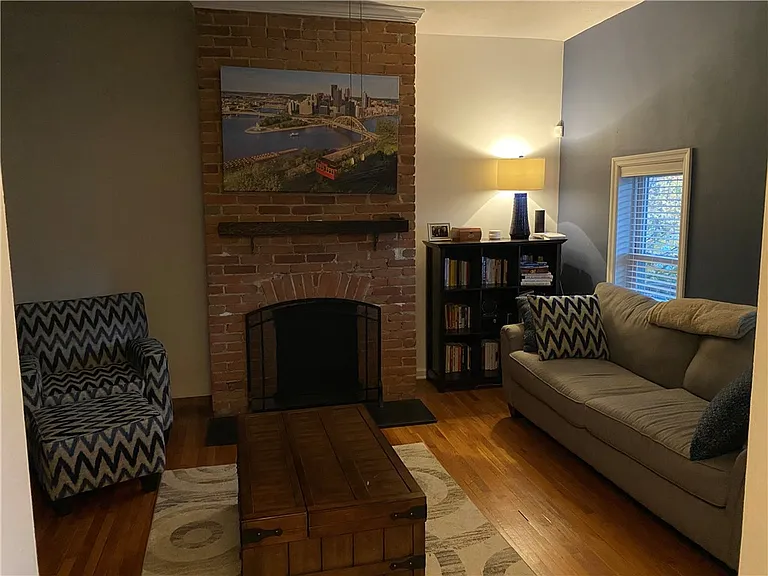 221 Ulysses St — Photo 5