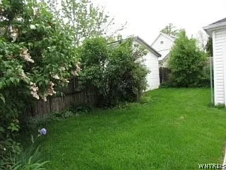 2 bed, 1.0 bath, 1100 sqft, $1,600 — Photo 3