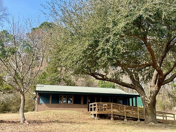 2nd image of 203 Thomas Rd