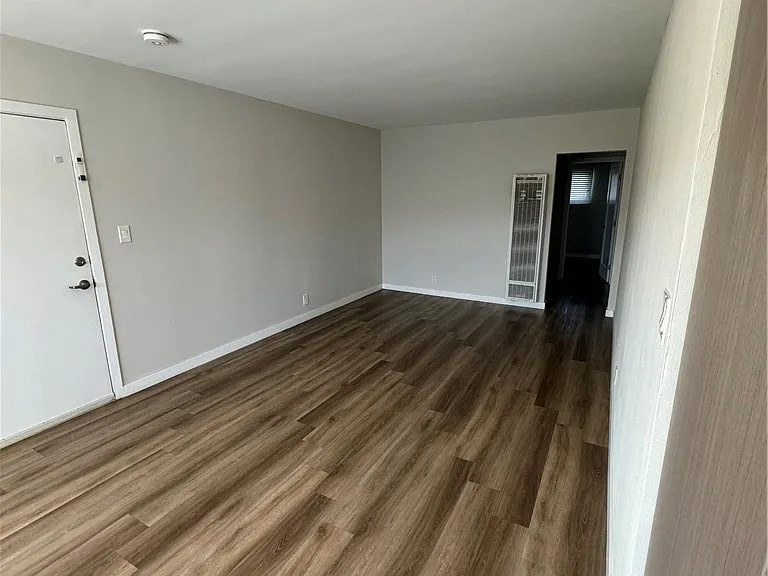2118 Manhattan Beach Blvd #C — Photo 9