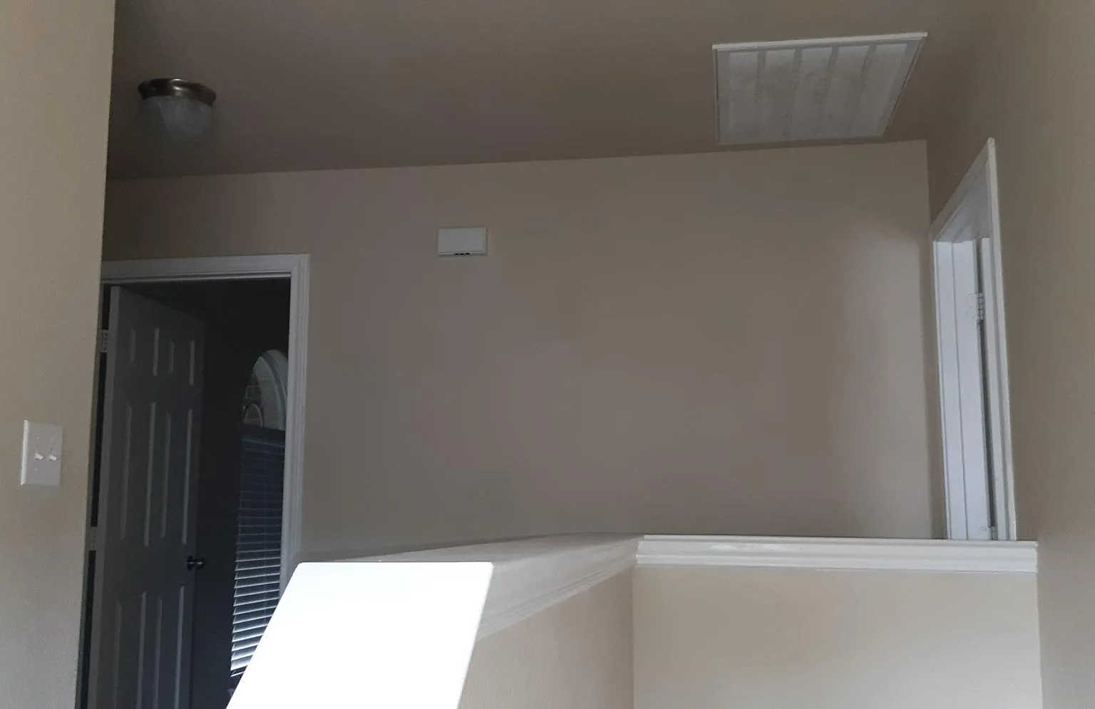 3 bed, 2.5 bath, 1554 sqft, $2,000 — Photo 3
