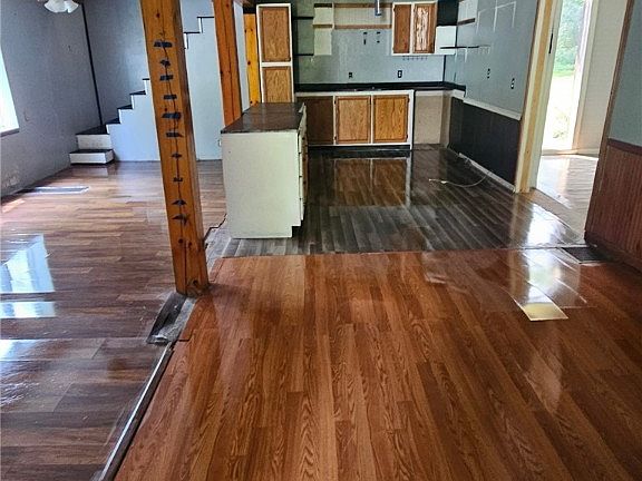 5th image of 39 Bressler Rd