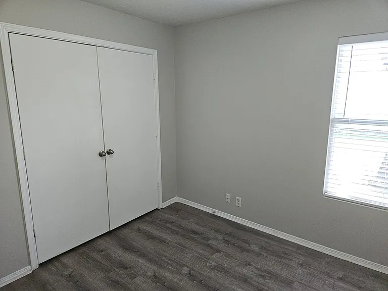 912 Seven Oaks Blvd — Photo 23