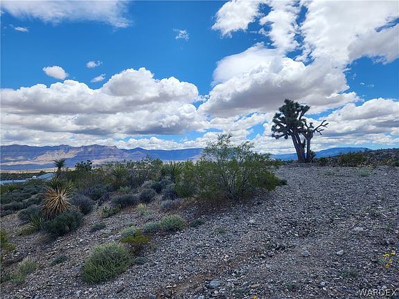 3rd image of 1740 W Safari Circle