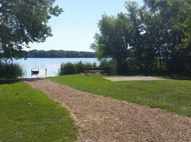 Private dock access to Eagle Lake