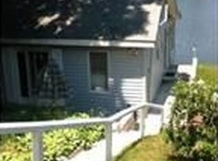 197 Walnut Rd, Wrentham, MA 02093