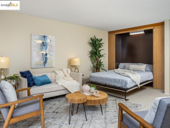 7 Commodore Dr #A460, Emeryville, CA 94608