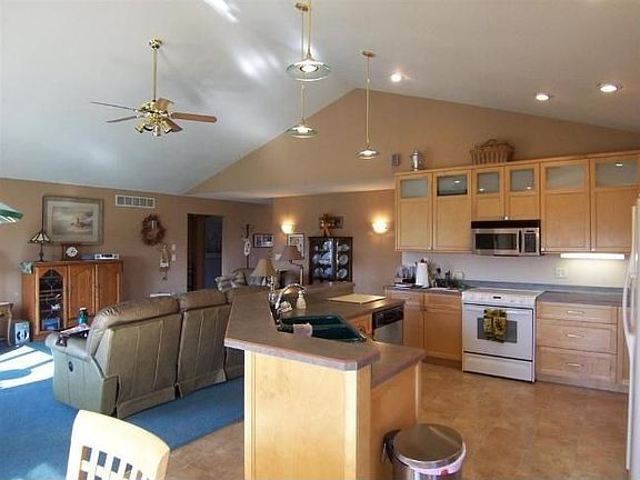 4th image of 1308 W Heights Ct