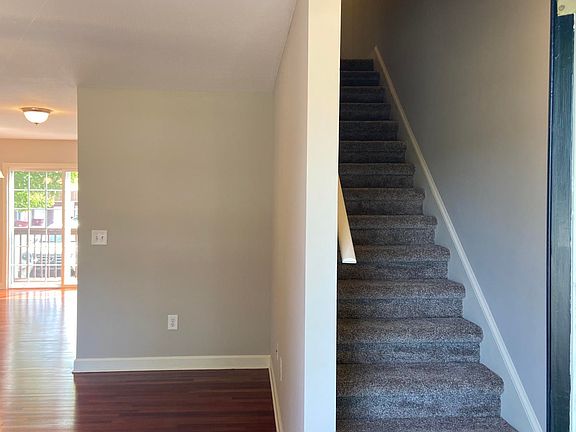 3rd image of 617 Hazel St APT 401