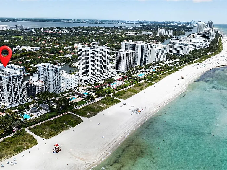 2401 Collins Ave #1107 — Photo 38