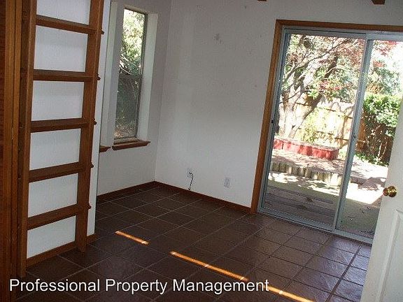 5th image of 951 King James Way