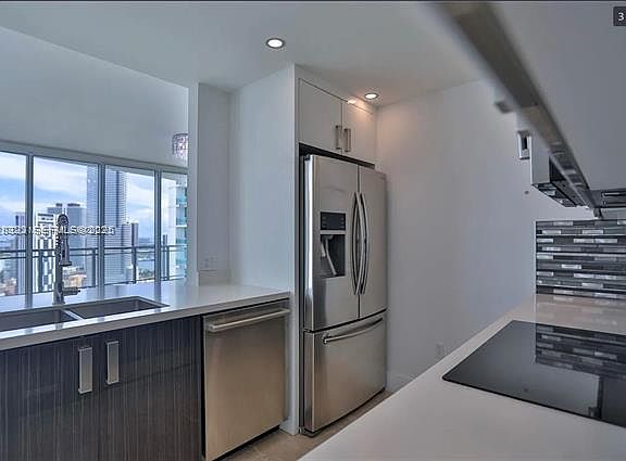 2nd image of 90 SW 3rd St APT 3604