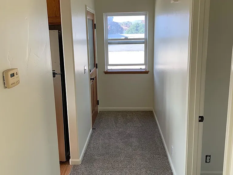 725 Napa Ave — Photo 6