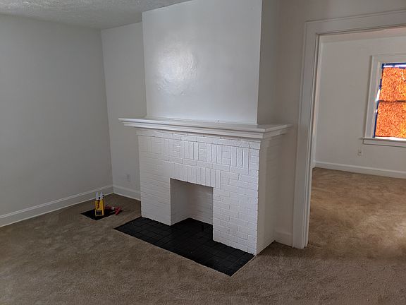 3rd image of 1473 Briarwood Ave