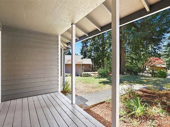 5th image of 232 Planer Court SE