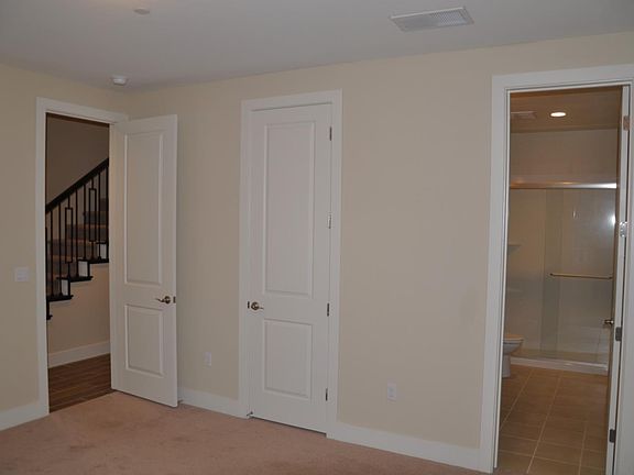 5th image of 854 Anson Ln