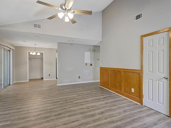 4th image of 7945 Parklane Ct APT E