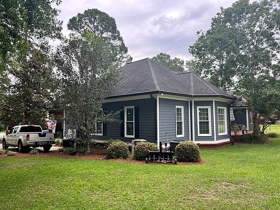 4th image of 12 Fairway Dr