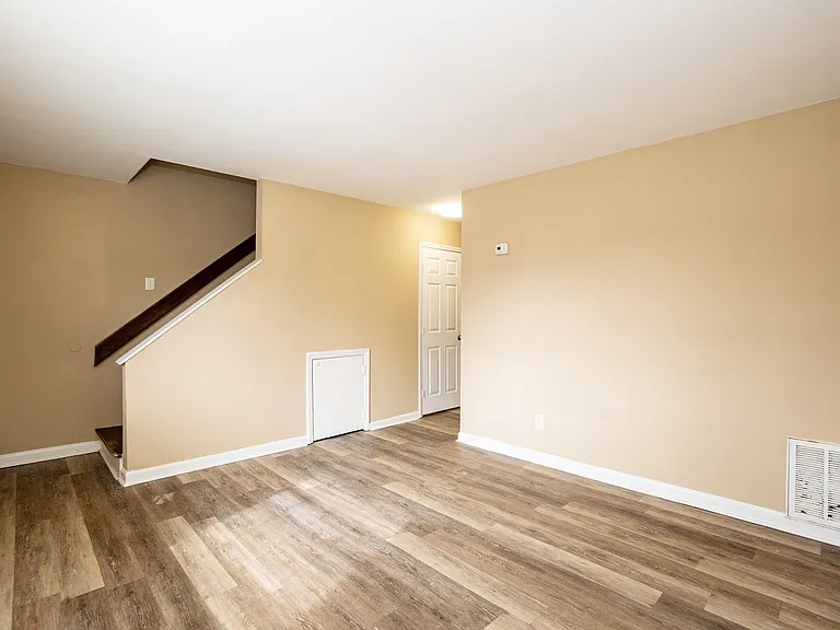 1310 Marne Ave — Photo 8