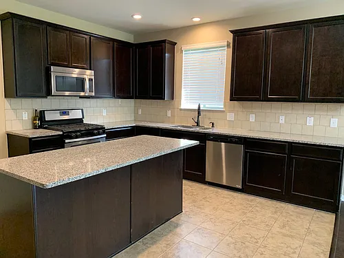 1010 Messina Ln Photo 1