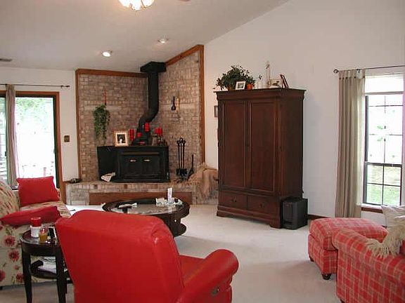 3rd image of 3316 N Lauren Dr
