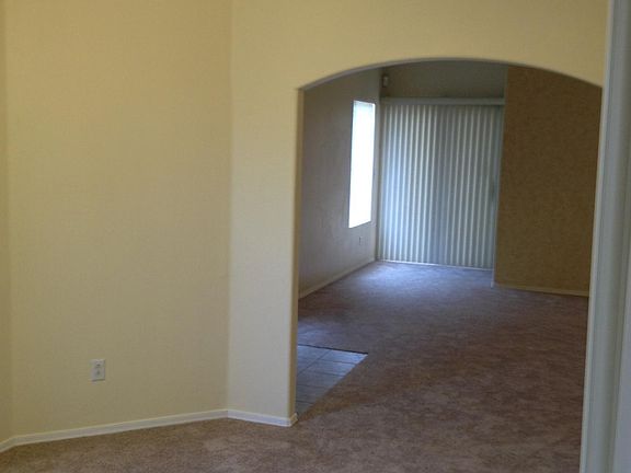 5th image of 502 E Camino Rancho Cielo