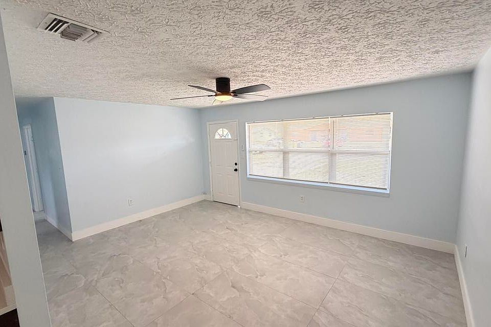 1st image of 928 Fra Mar Pl APT A