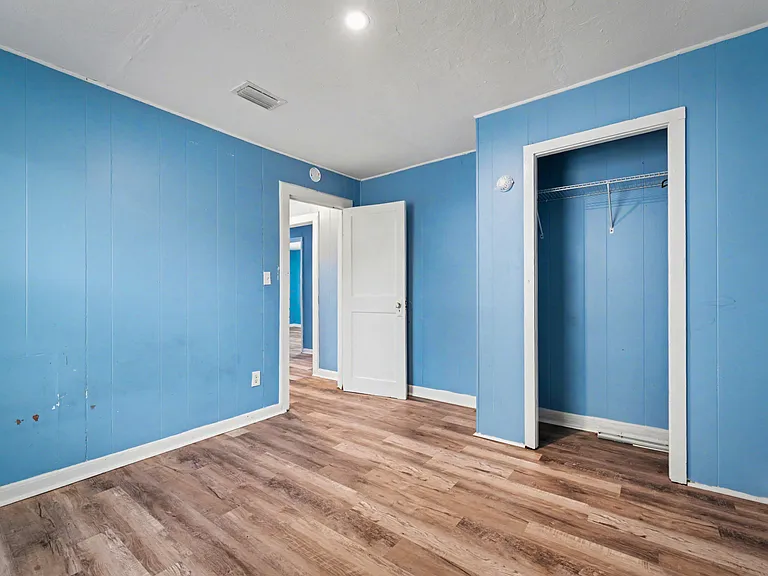 250 Vernis Ave — Photo 11