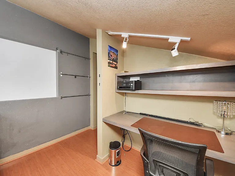 7877 Kendalia Dr — Photo 33