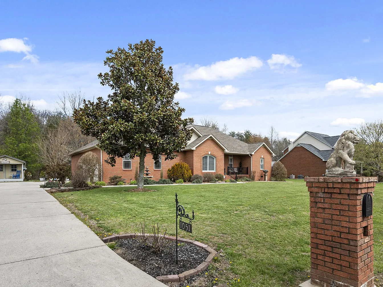 1051 Heathwood West Dr, Cookeville, TN 38506 | Zillow